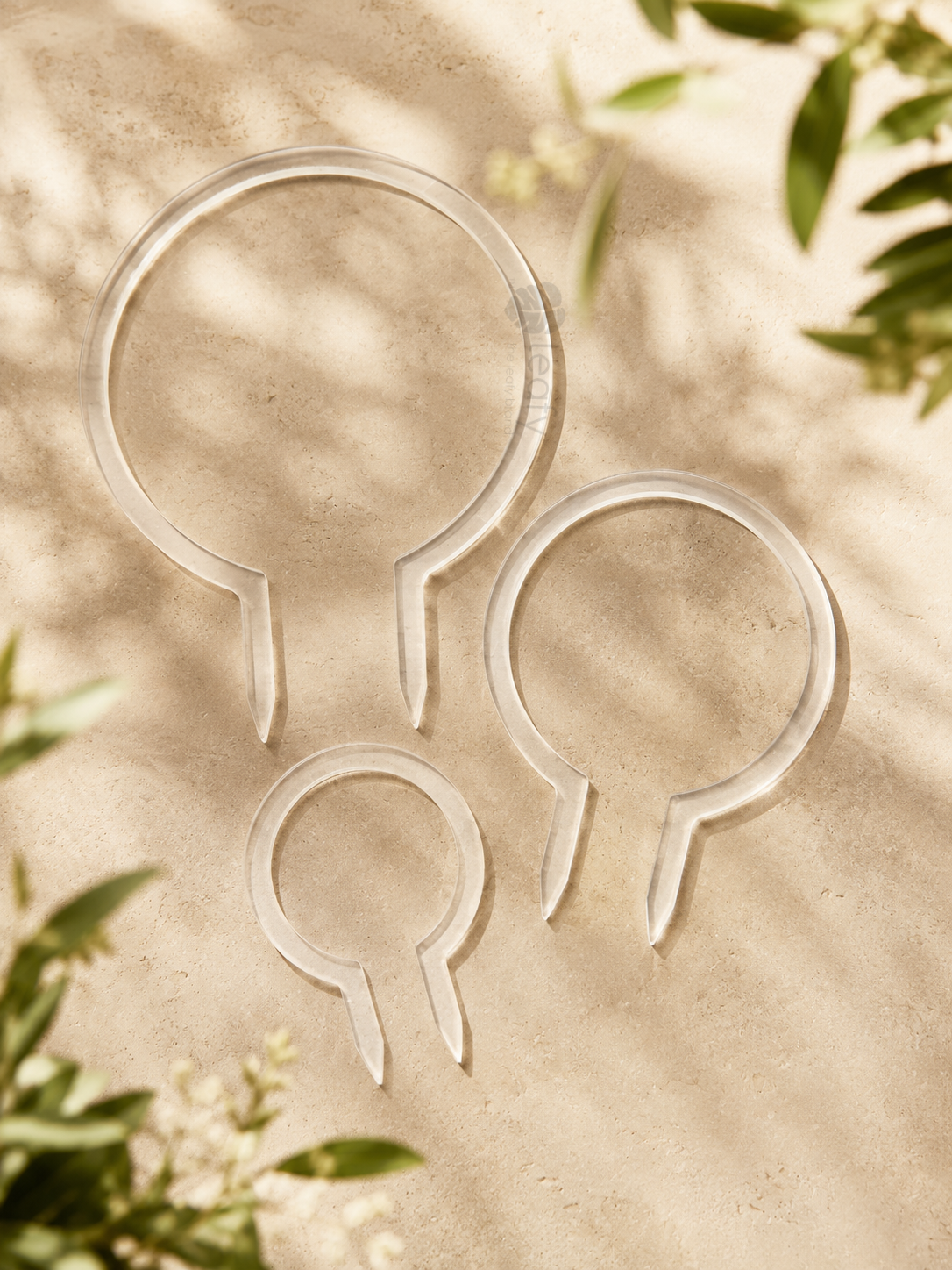 leafy™ Acrylic Round Trellis
