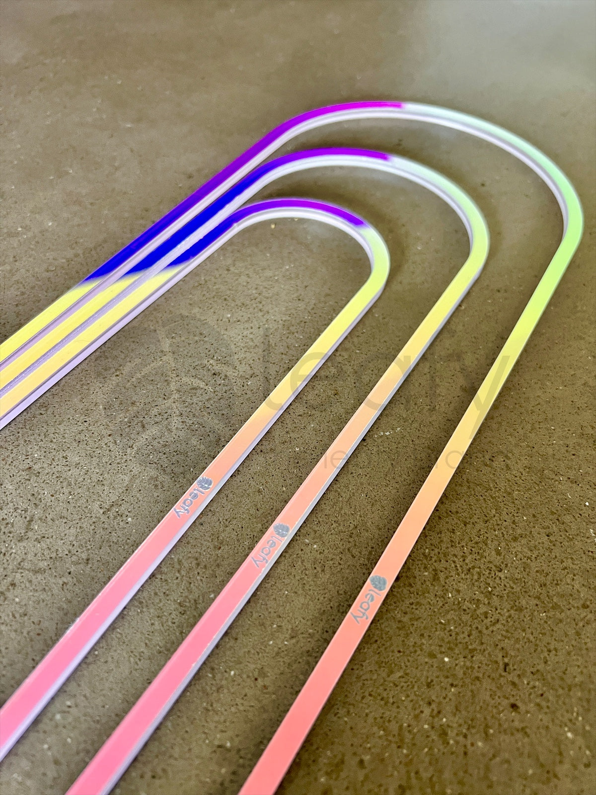 leafy™ Acrylic arch trellis